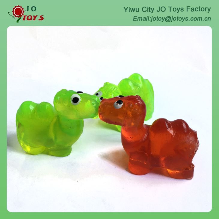 Cheapes Small Plastic Material 3D Sticky Cute Camel Animal Toy 2