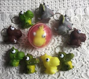 ديناصور العين البوب خارج لعبة