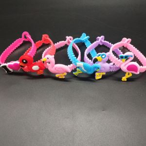 سوار فلامنغو PVC للعب كبسولة