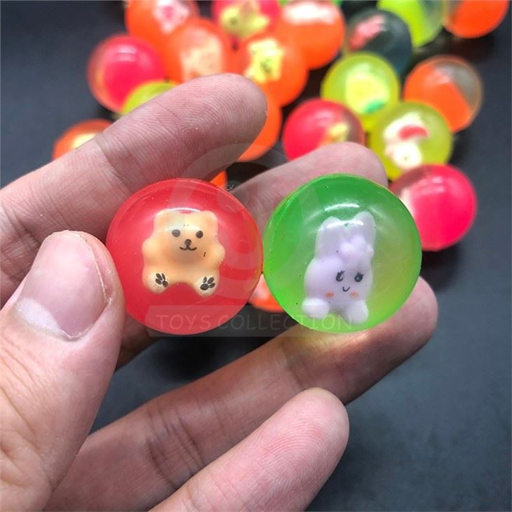 27mm 32mm Bouncy Ball With Action Figure